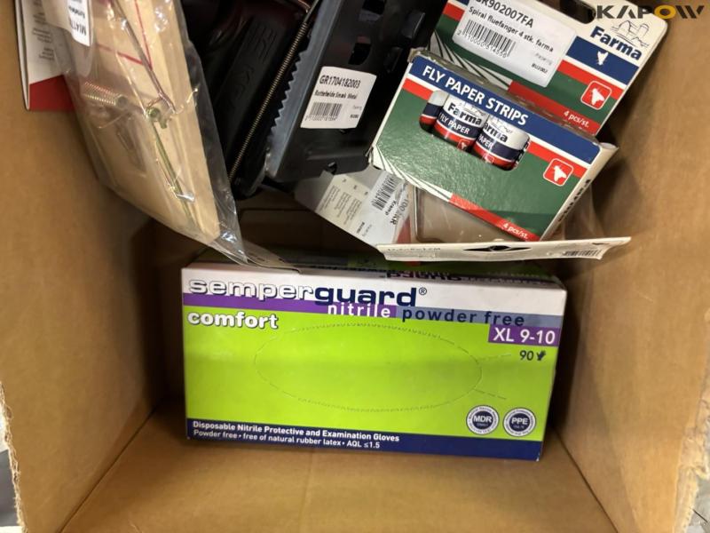 Various safety and stable equipment 56