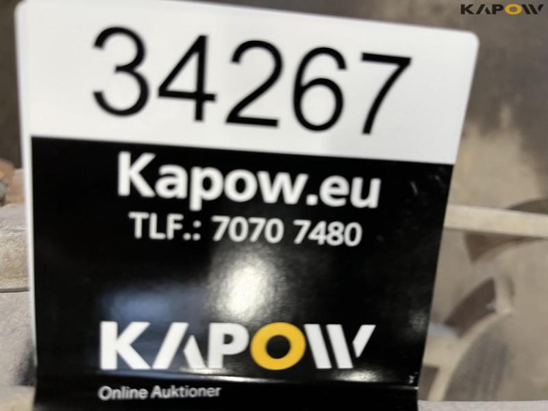 Various hoses and nozzles for sludge vacuum cleaners 14