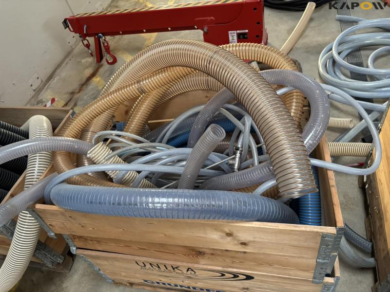 Various hoses 11