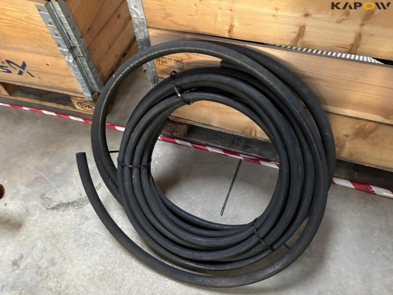 Various hoses 19