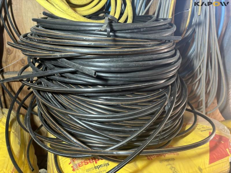 Various hoses 21