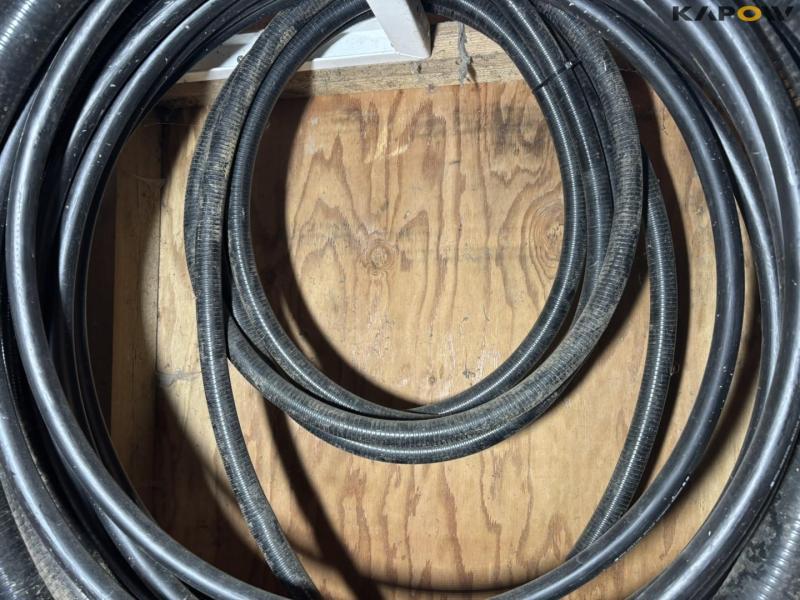 Various hoses 25