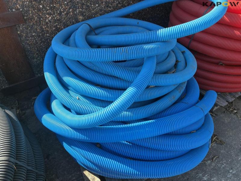 Various hoses 11