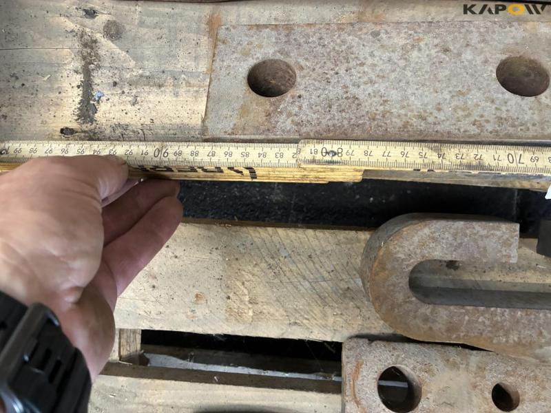 Various drawbars 12