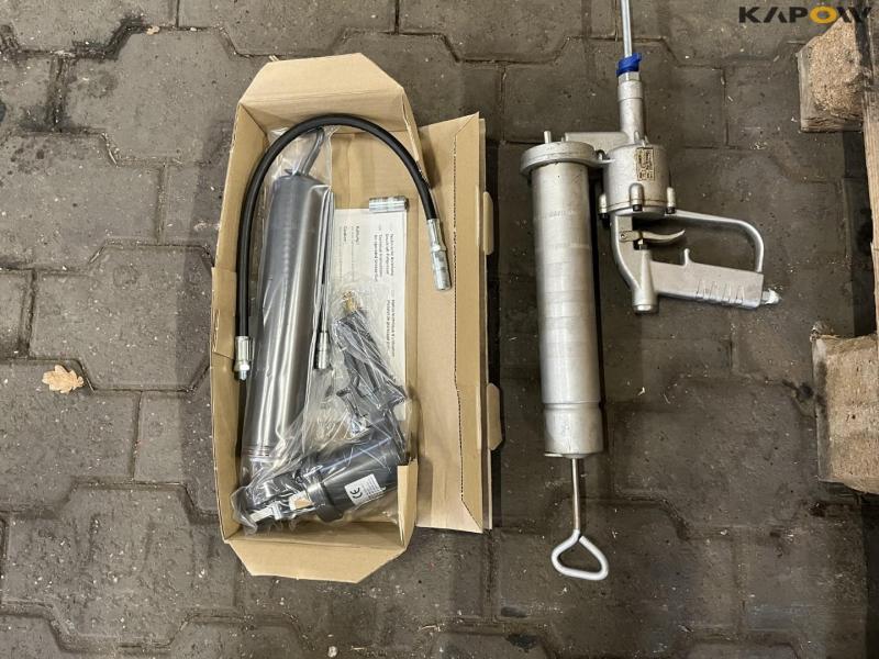 Miscellaneous workshop equipment 13