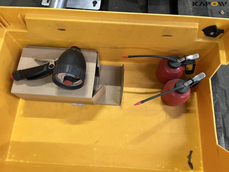 Miscellaneous workshop equipment 11