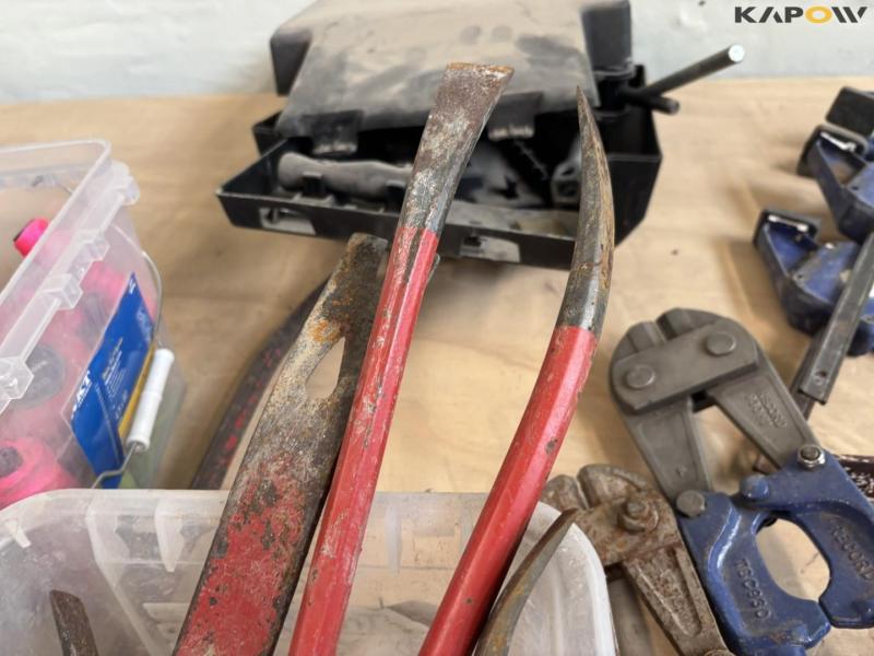 Miscellaneous tools 17