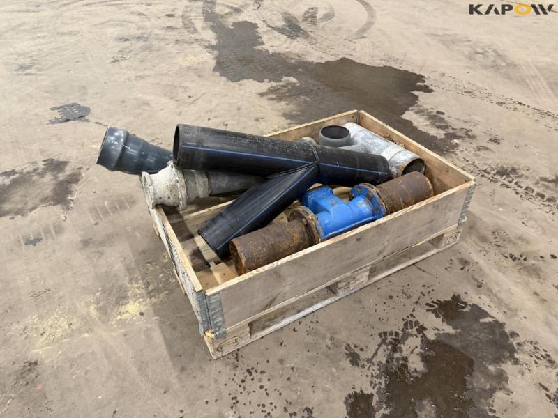 Various water pipes and taps 7