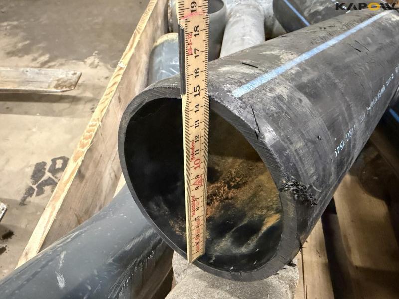 Various water pipes and taps 18