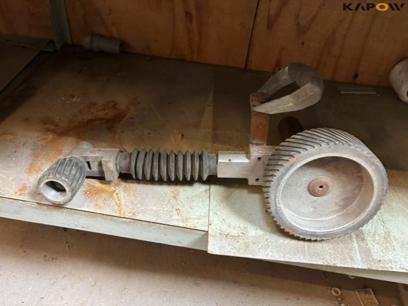 Miscellaneous plumbing parts 44