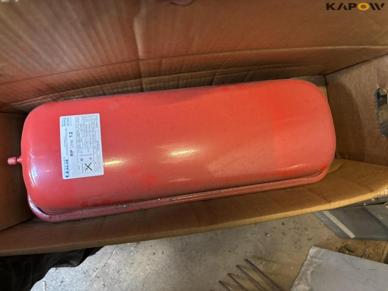 Miscellaneous plumbing parts 82