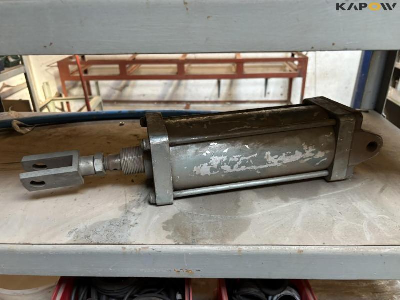 Miscellaneous plumbing parts 137