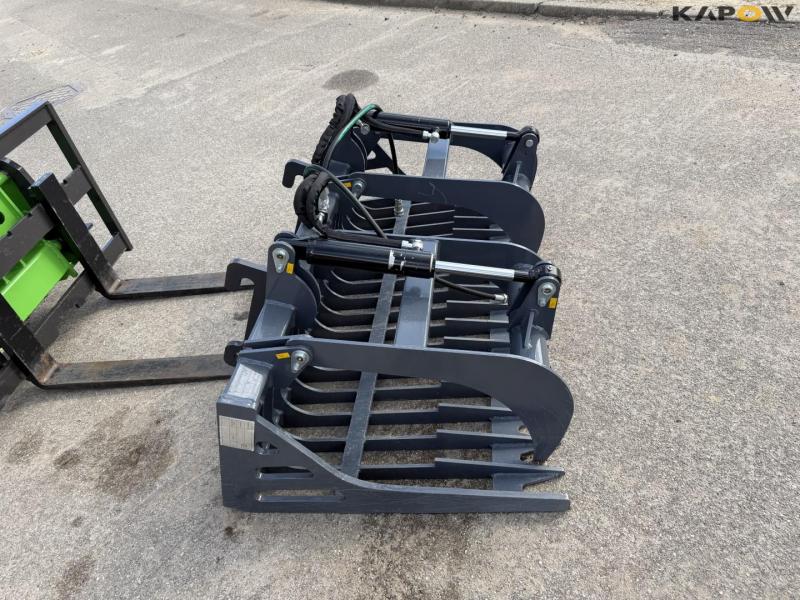 DK-TEC MATZM906 mini loader with accessories 43
