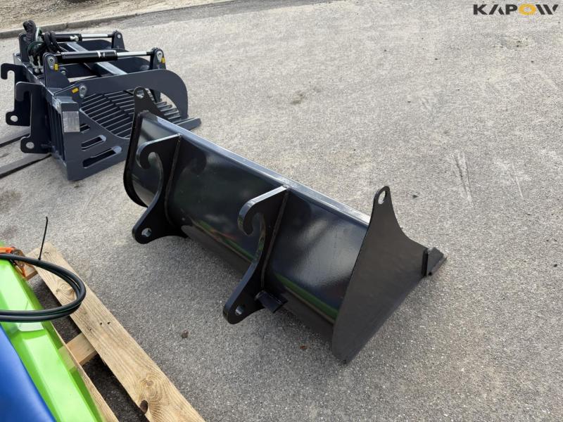 DK-TEC MATZM906 mini loader with accessories 52