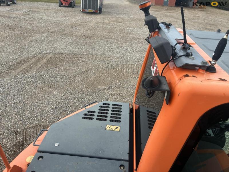 Doosan DX140LCR-5 excavator 56