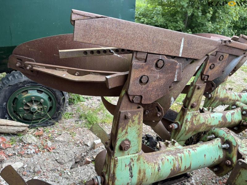 Dowdeswell DP7 reversible plough 3 furrow 25