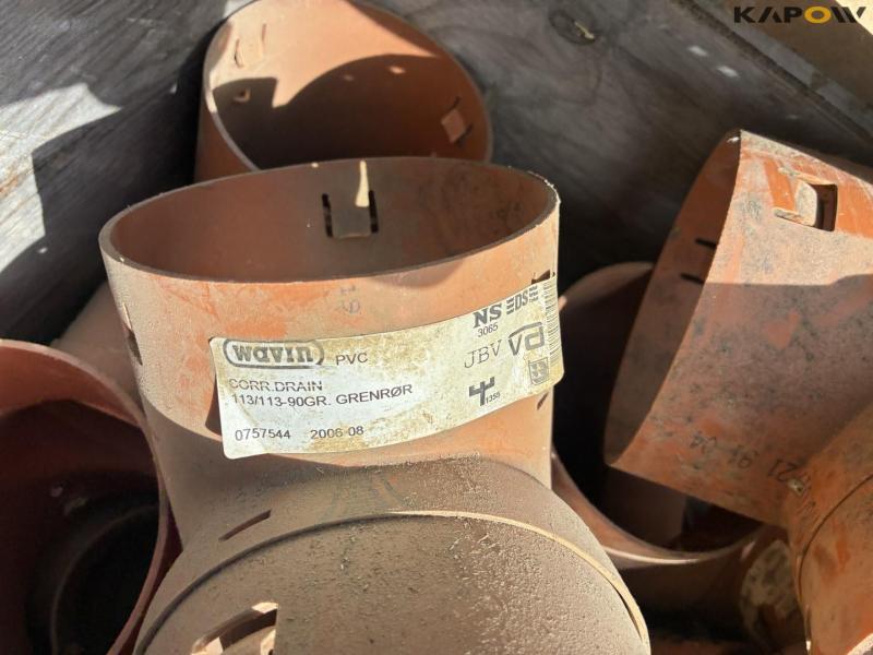 Drain couplings 48