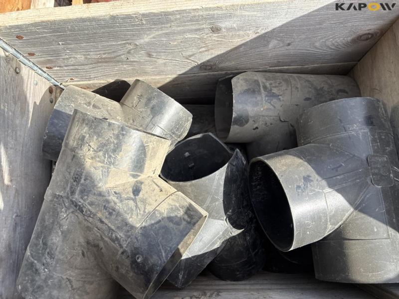 Drain couplings 52
