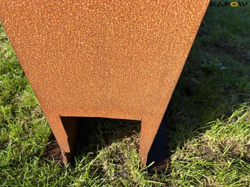 Drain box with hose reel 17
