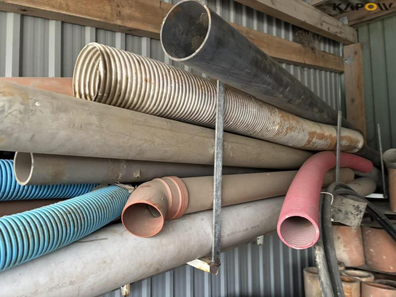 Drainage material 22