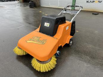Duks FO-B-2000 sweeper with collector