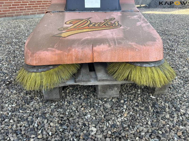 Duks FO-B 2000 sweeper 20