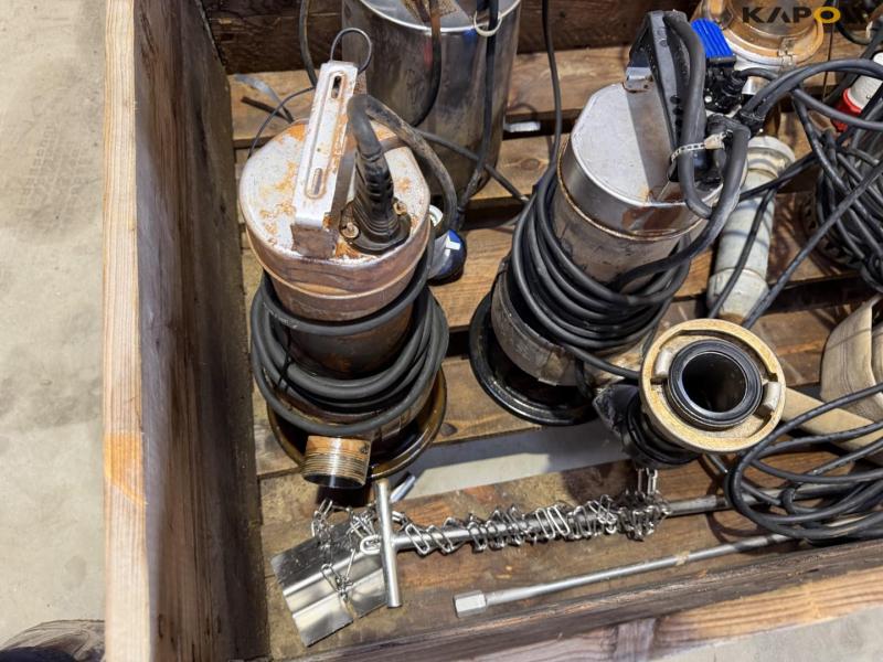 Submersible pump and drain pump 12