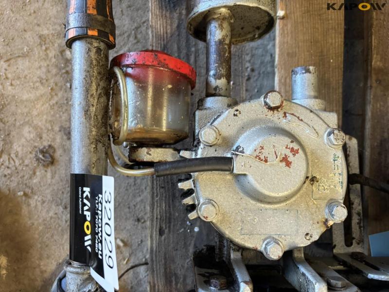 Effective vacuum pump 9