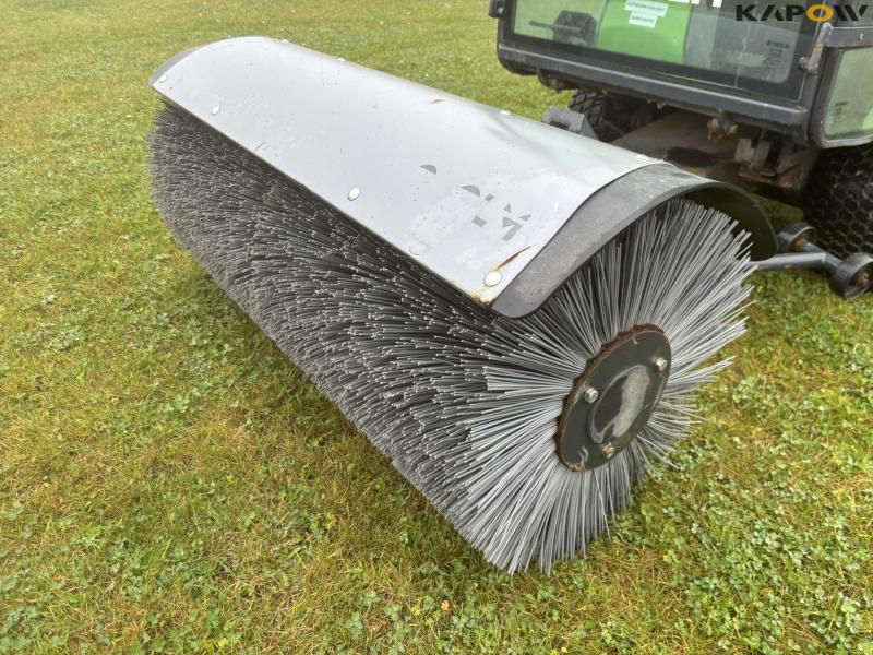 Egholm City Ranger 2200 with broom and salt spreader 9