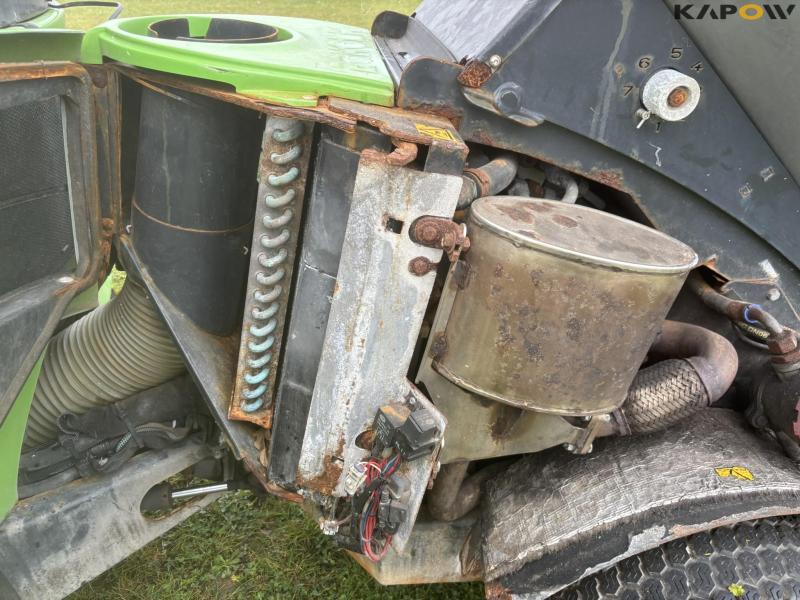 Egholm City Ranger 2200 with broom and salt spreader 71