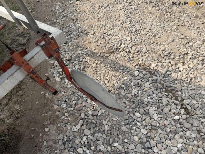 Electric self-propelled planting machine 17