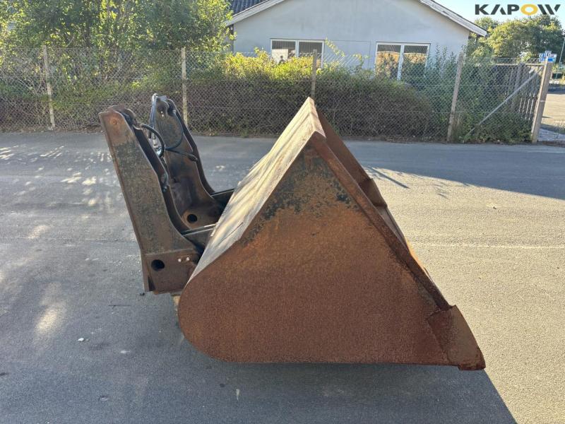 ELM HS 1220 truck bucket 4