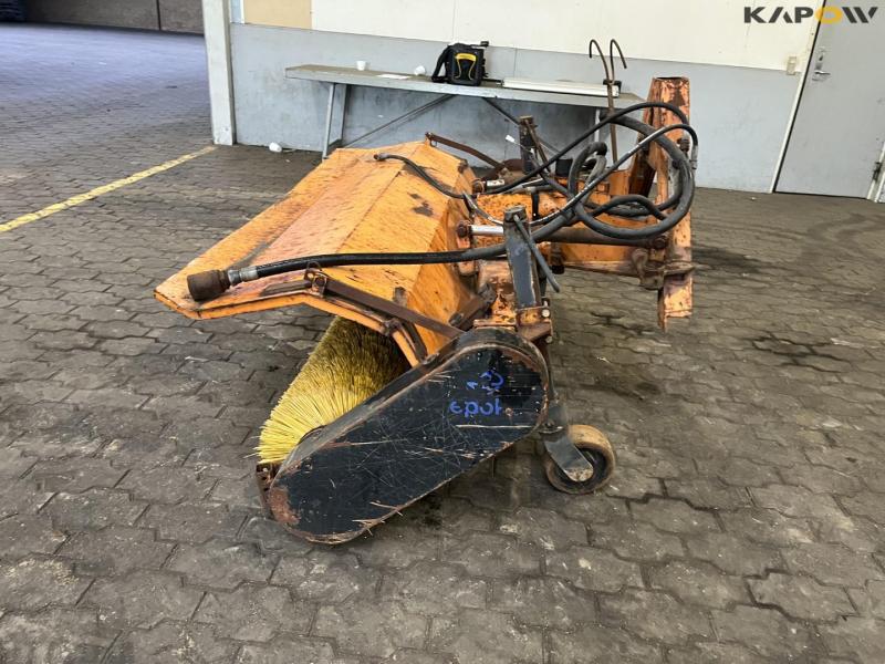 Epoke rotating broom 8