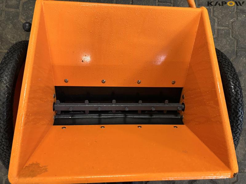 Epoke Epomini 50 salt spreader 12