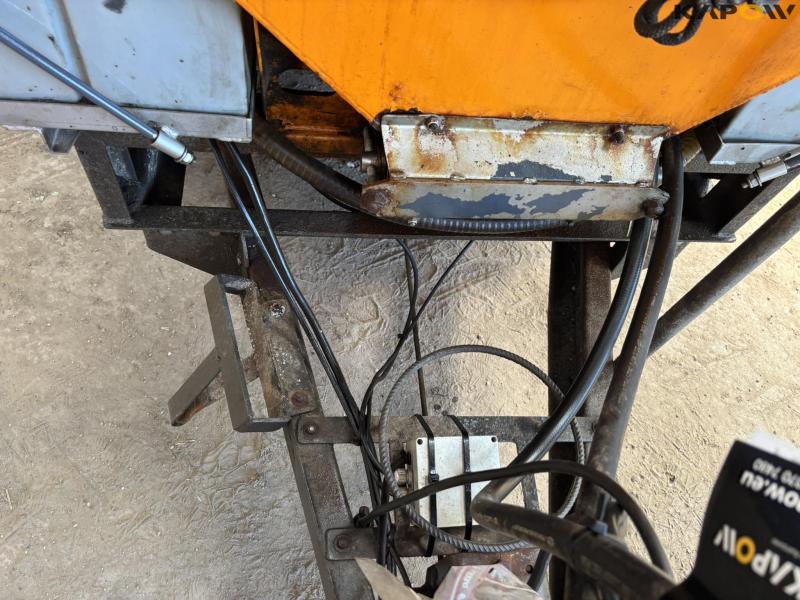 Epoke S2400 HS salt spreader 14