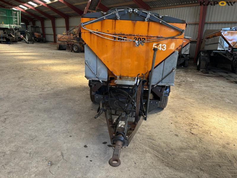 Epoke S2400 HS salt spreader 2