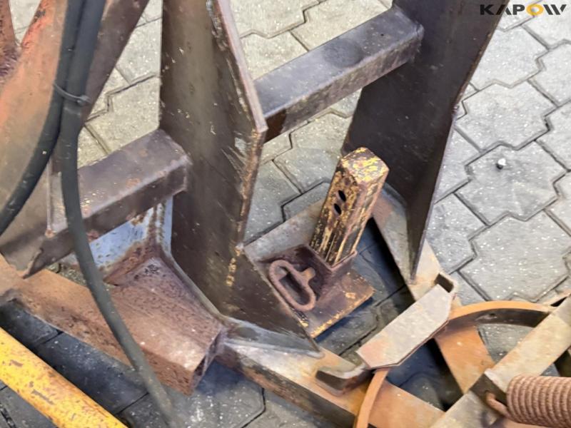 Epoke snow plow for skid steer loader 13