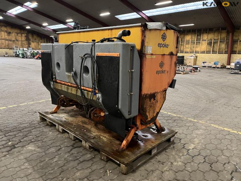 Epoch TP9k  salt spreader 5