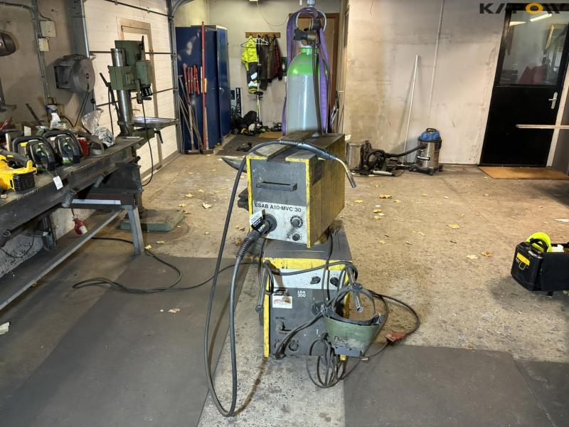 ESAB LAB200/MVC30 Co2 welder 2