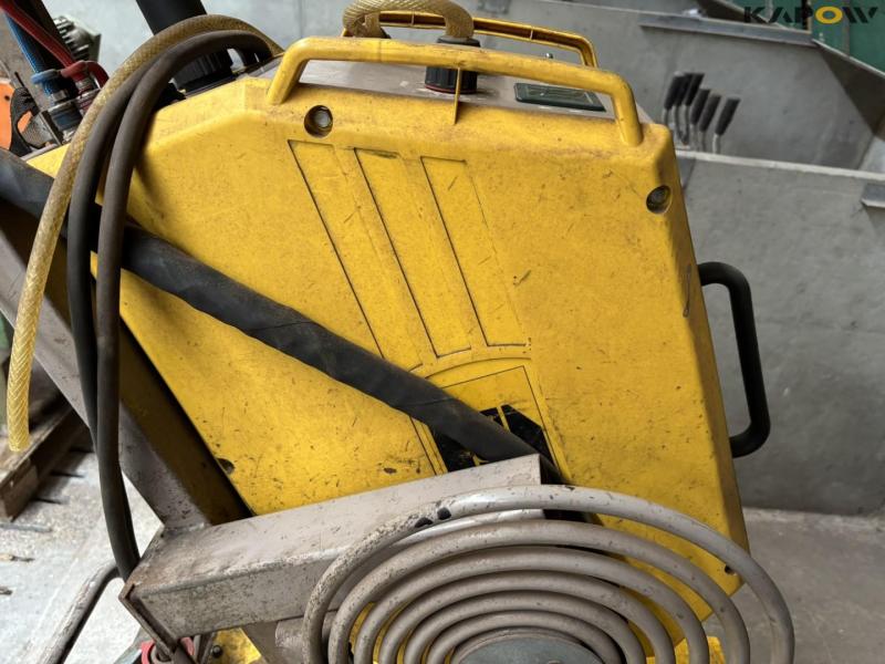 ESAB Lax 380/MEK 4 welder 18