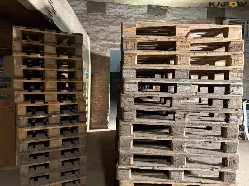 Euro pallets - 90 pcs. 11