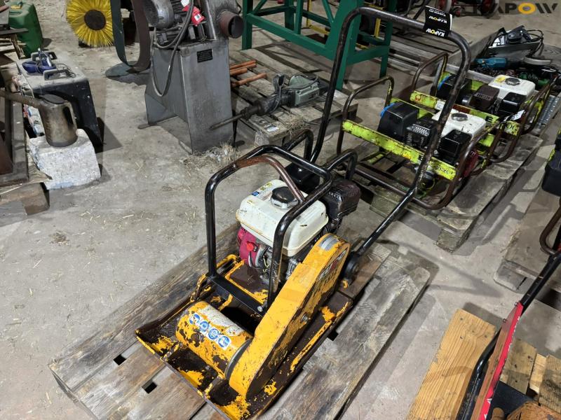 Euro Shatal PC1512 plate vibrator 1