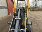 Eurotrac W11 skid steer loader 17