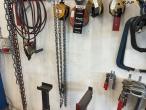 Fixed holding tools, chains and trestles 27