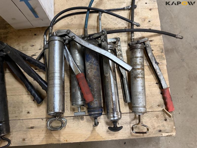 Grease guns 5