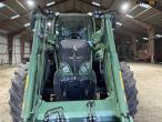 Fendt 516 Vario tractor with front loader 11