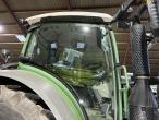 Fendt 516 Vario tractor with front loader 35