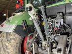 Fendt 516 Vario tractor with front loader 54