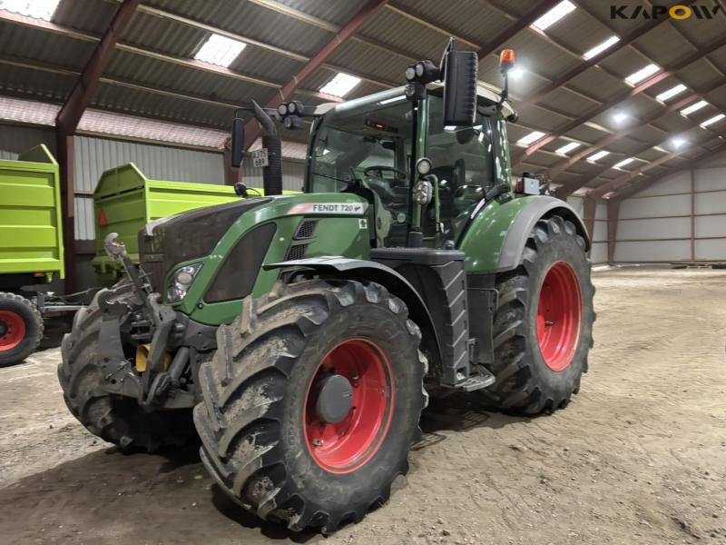 Fendt 720 Vario 4WD tractor 1
