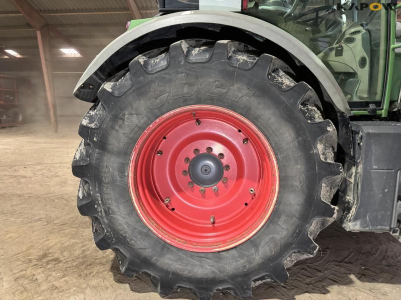 Fendt 720 Vario 4WD tractor 35